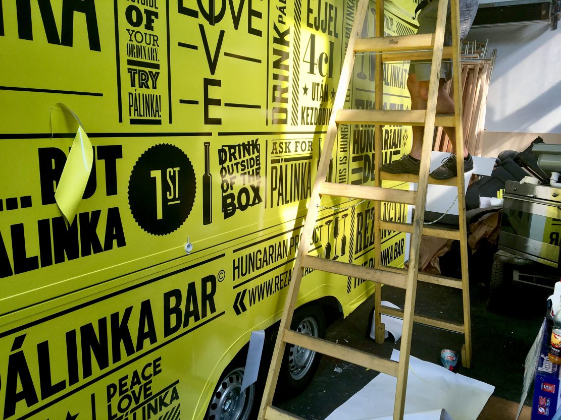 HEYTHERE kreatívügynökség, The Pálinka Bar, foodtruck design, Rézangyal pálinka